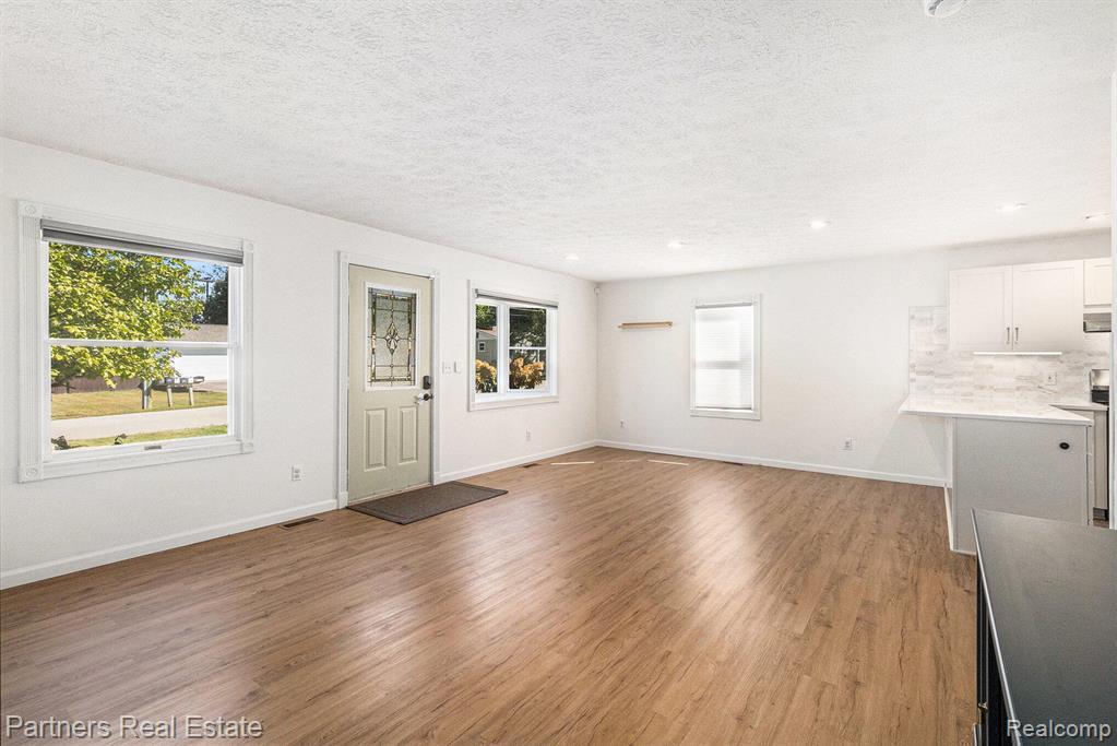 8537 2nd Street, Pinckney, MI 48169 — Photo 4