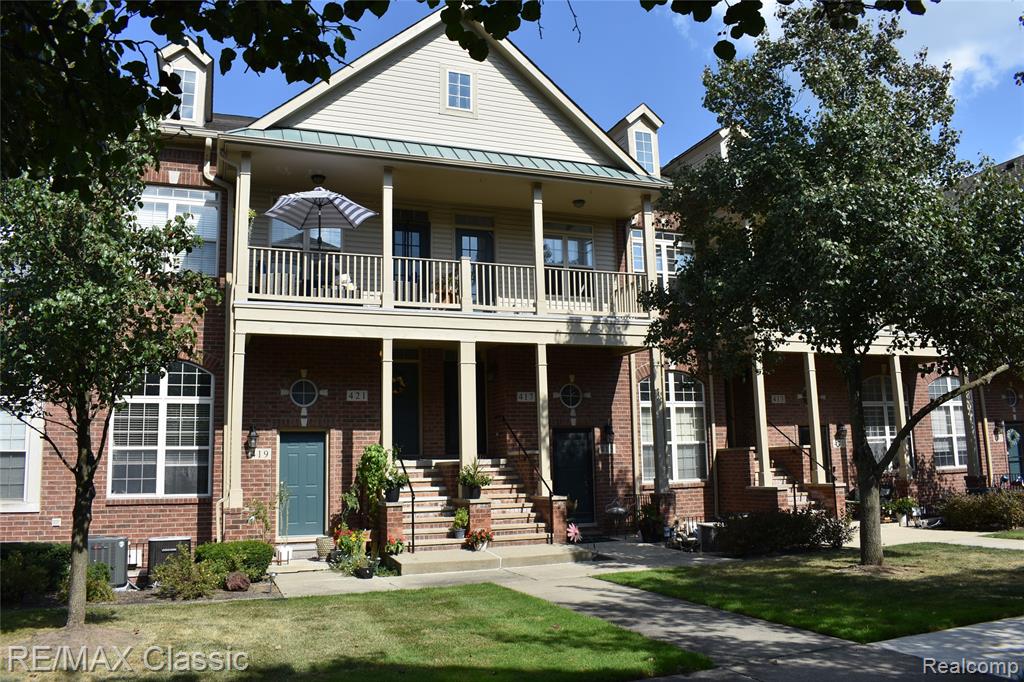 417 Old Pine Way Drive, Walled Lake, MI 48390 — front exterior