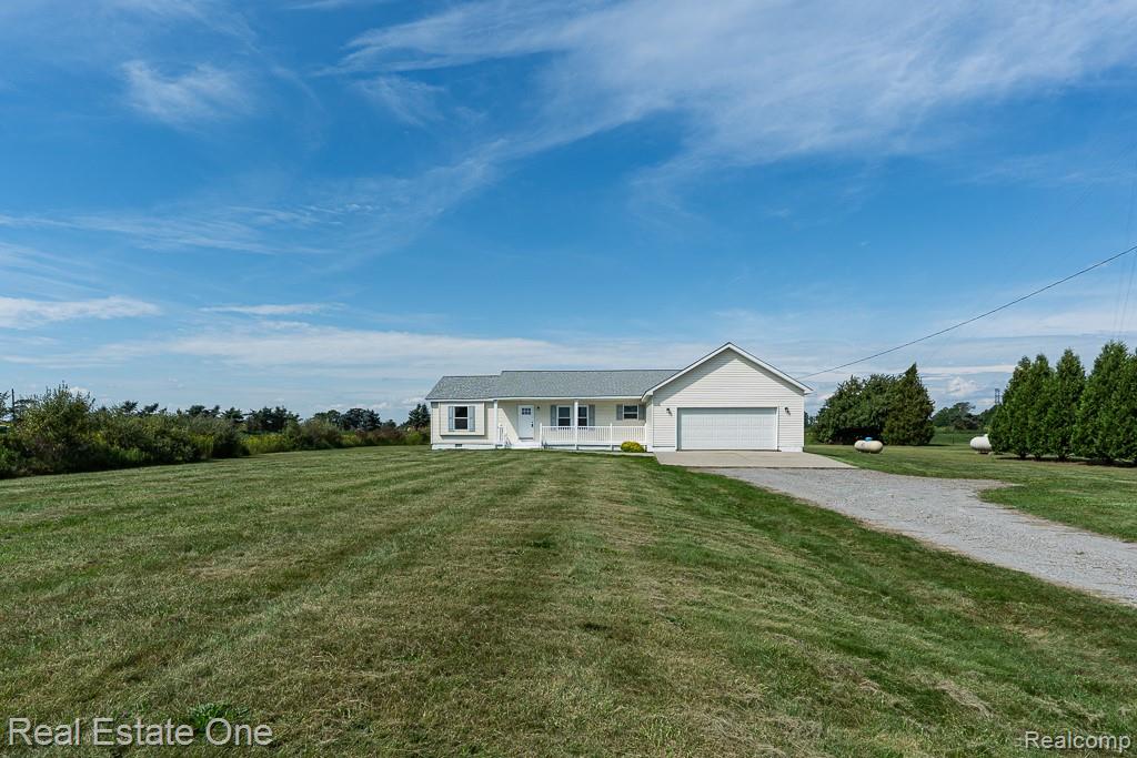 10185 N Genesee Road, Mount Morris, MI 48458 — Photo 30