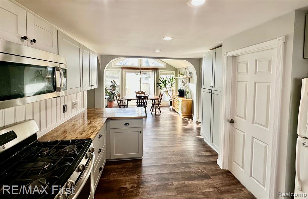 301 BRISTOL Street S, Almont, MI 48003 — Photo 9