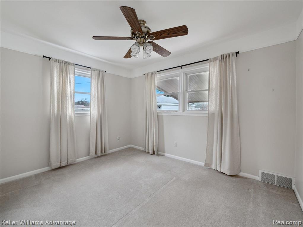 6634 HAWTHORNE Street, Garden City, MI — Photo 20