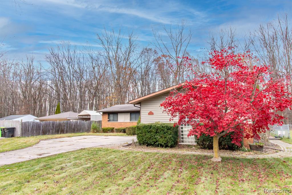 48351 Forbes Drive, Chesterfield, MI 48047 — Photo 3