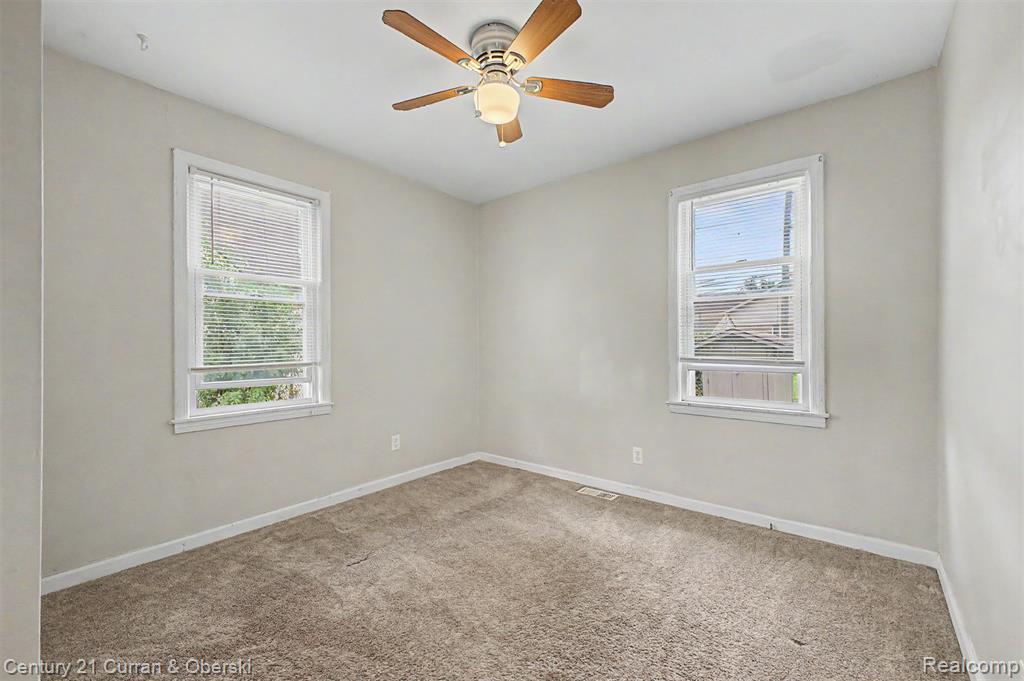 5160 Hazel Street, Dearborn Heights, MI 48125 — Photo 12
