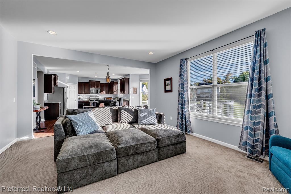 28430 Oakmonte Circle E, New Hudson, MI 48165 — Photo 16