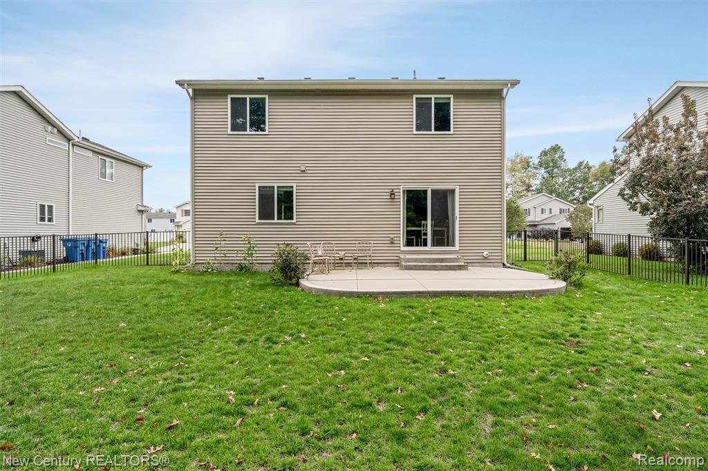 6496 Skylar Lane, Waterford, MI 48327 — Photo 31
