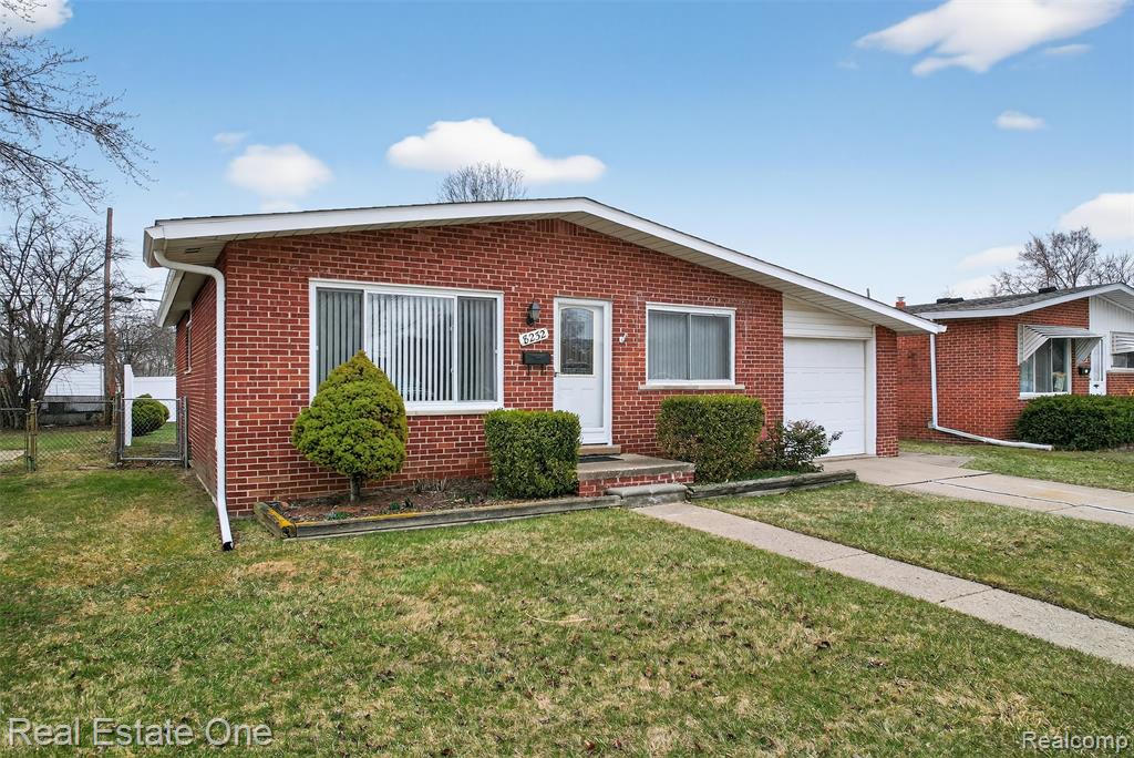 8232 Hillcrest Boulevard, Westland, MI — Photo 29