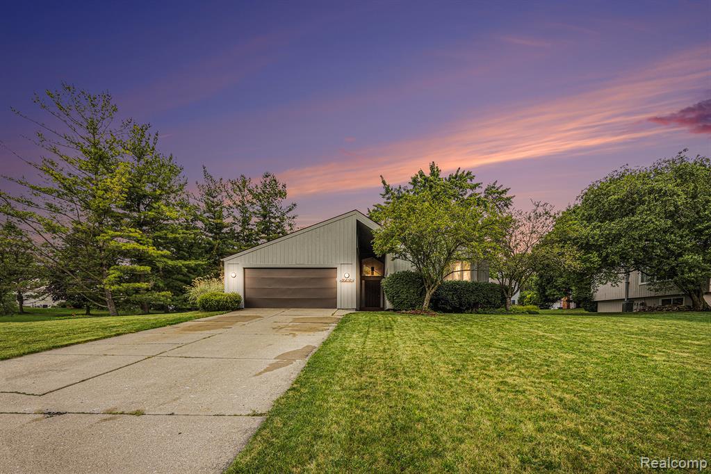 5722 Perrytown Drive, West Bloomfield, MI — Photo 2