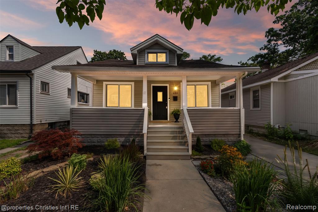 460 W Chesterfield Street, Ferndale, MI 48220