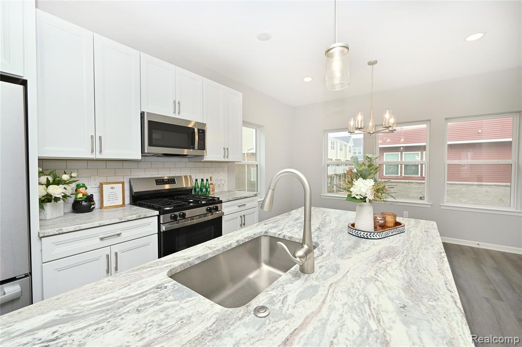 764 Huntley Lane, Troy, MI 48085 — Photo 13