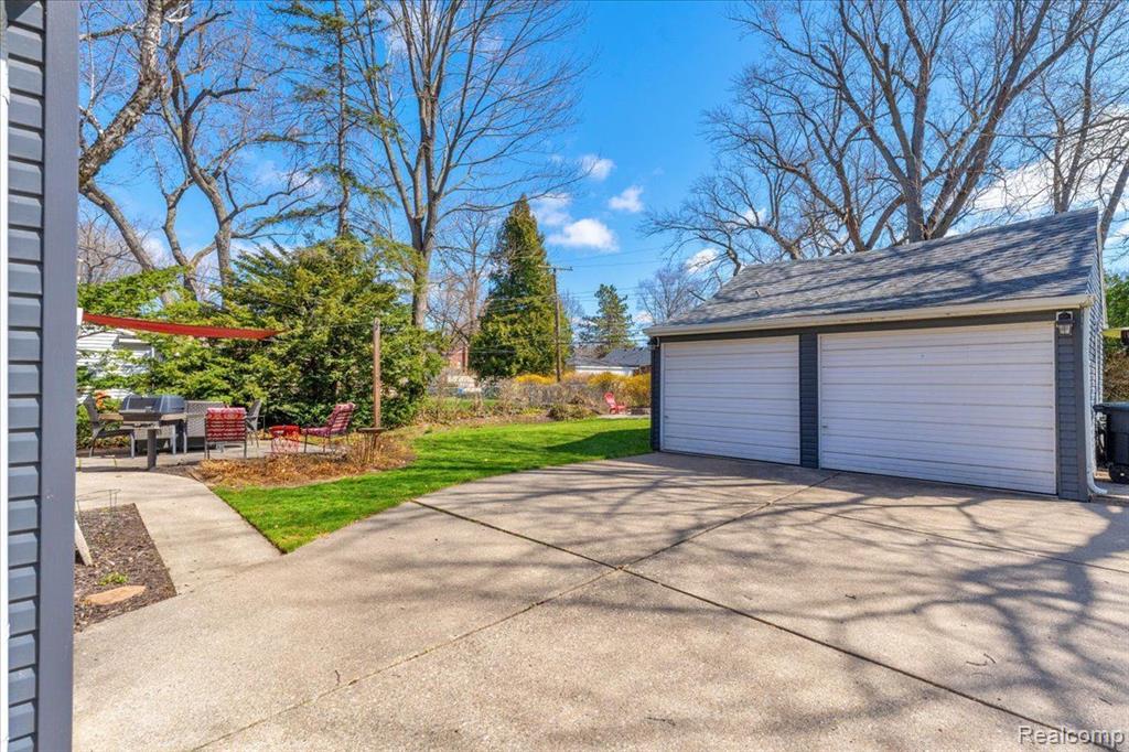 9806 BERWICK Street, Livonia, MI 48150 — Photo 5