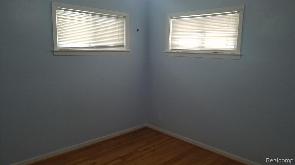 5830 Whitefield Street, Dearborn Heights, MI 48127 — Photo 16