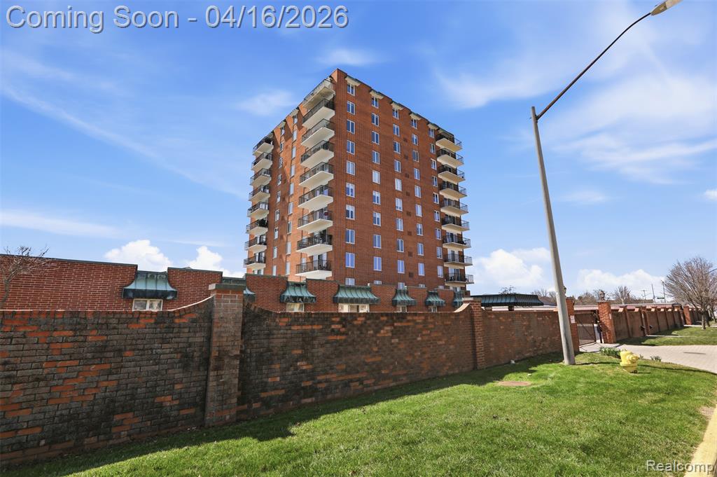 3301 Biddle Avenue, 4C, Wyandotte, MI 48192 — Photo 2