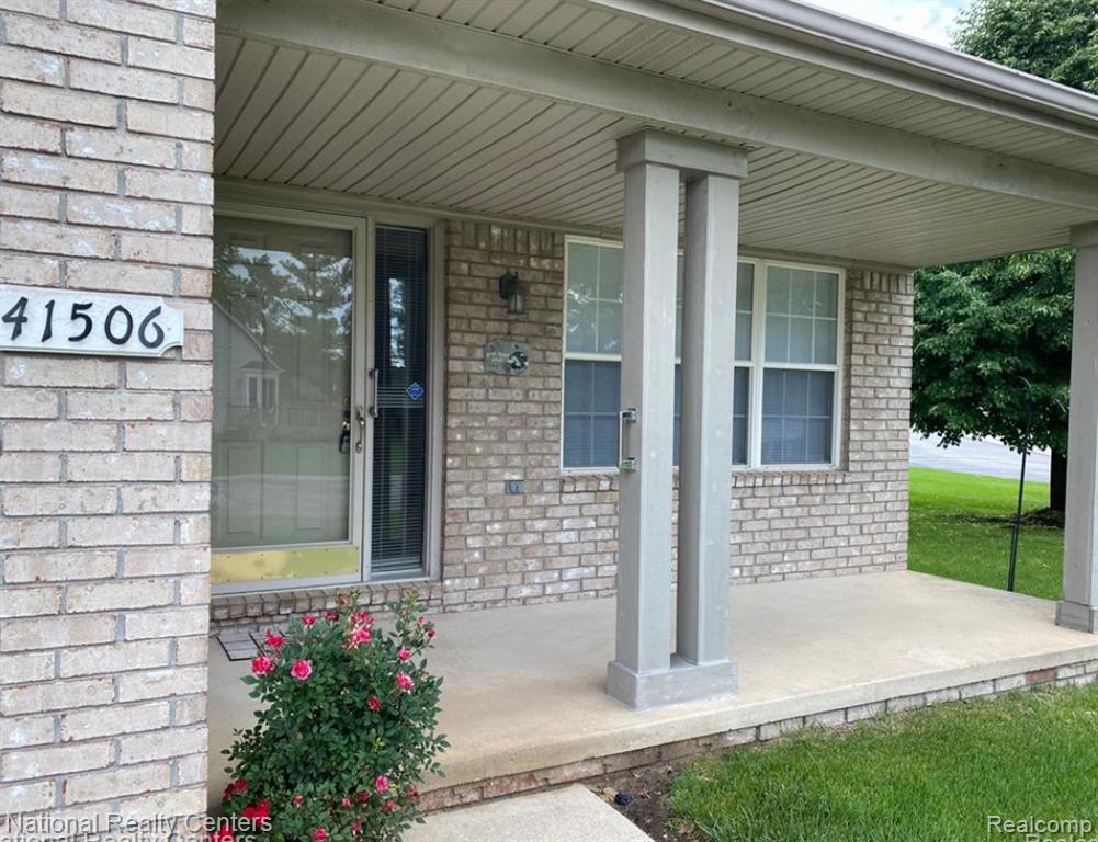 41506 GREENSPIRE Drive, Clinton Twp, MI 48038 — Photo 5