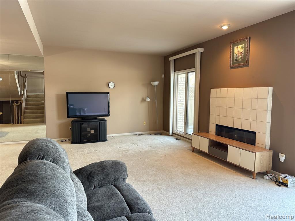 2753 MAITLAND Drive, Ann Arbor, MI 48105 — Photo 12