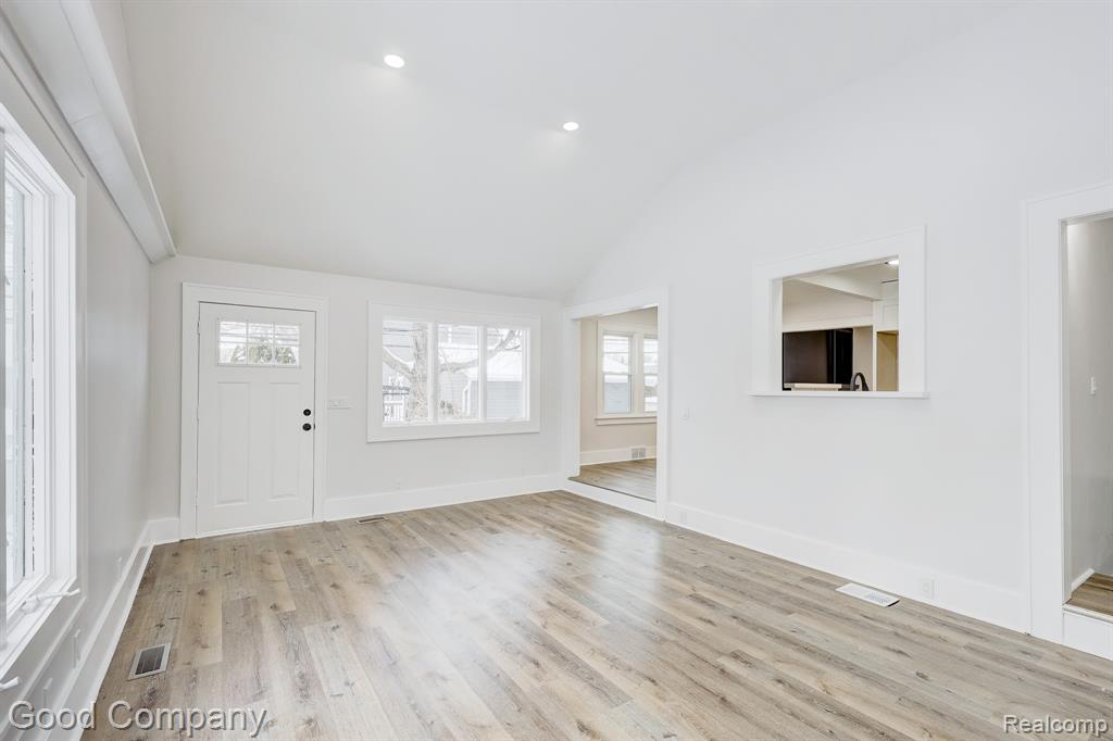 16309 Kirkshire Avenue, Beverly Hills, MI 48025 — Photo 7
