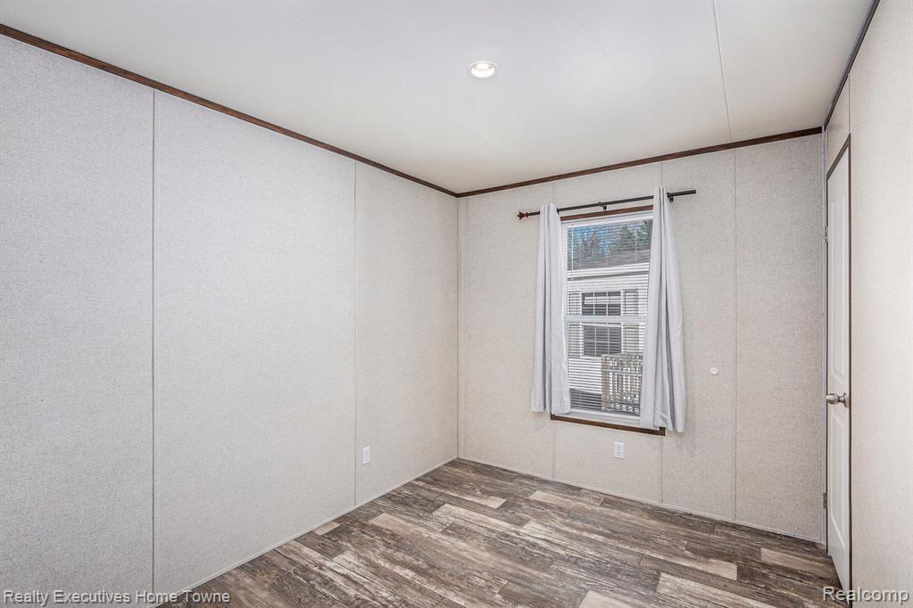 423 Elm Ct, Oakland, MI — Photo 8