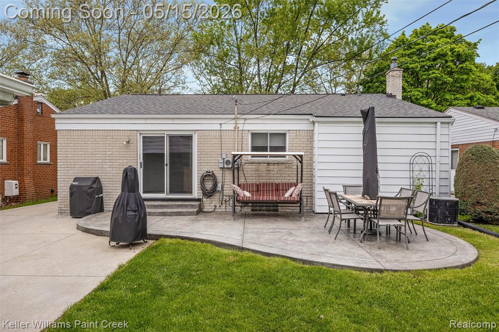 410 N Batchewana Street, Clawson, MI — Photo 28