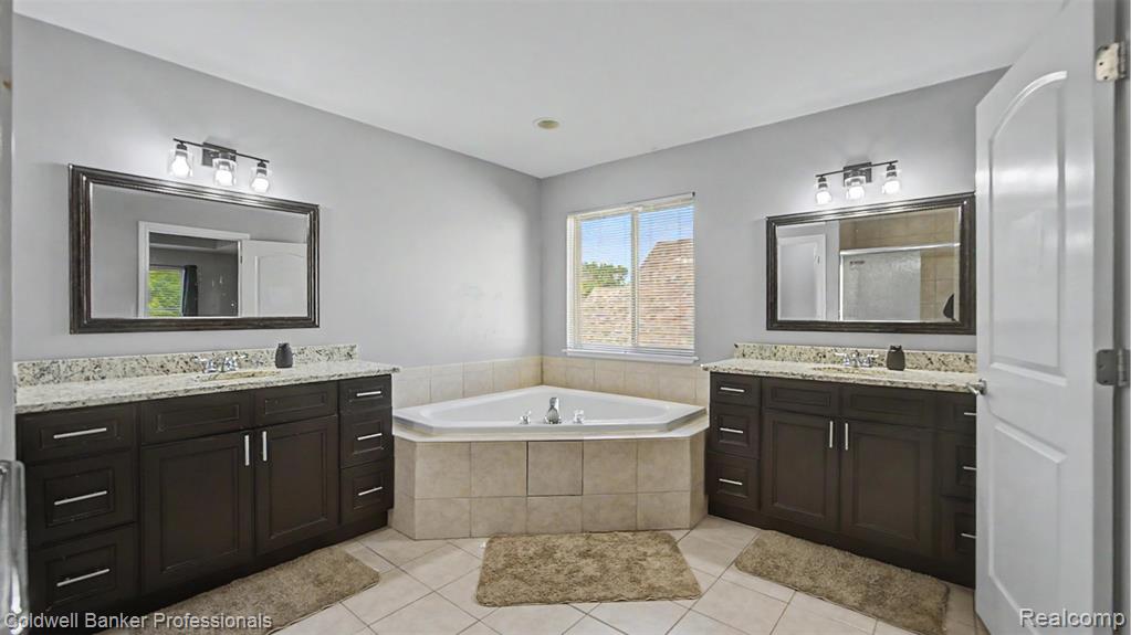 22262 Brywood Court, Clinton Twp, MI 48036 — Photo 30