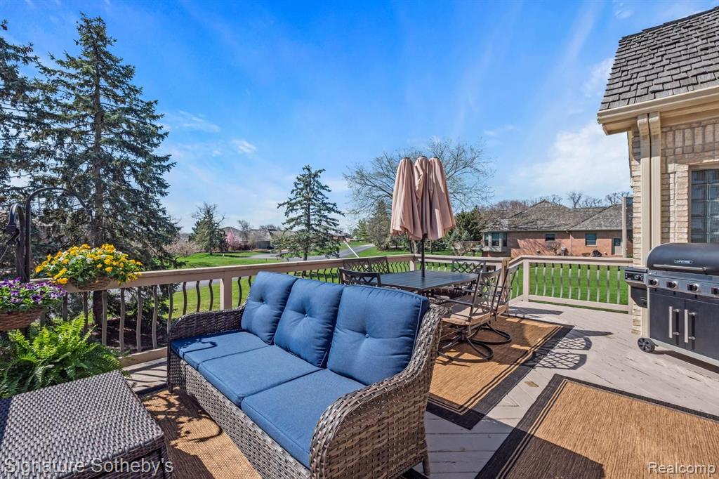 51 CHATEAUX DU LAC, Fenton, MI 48430 — Photo 35