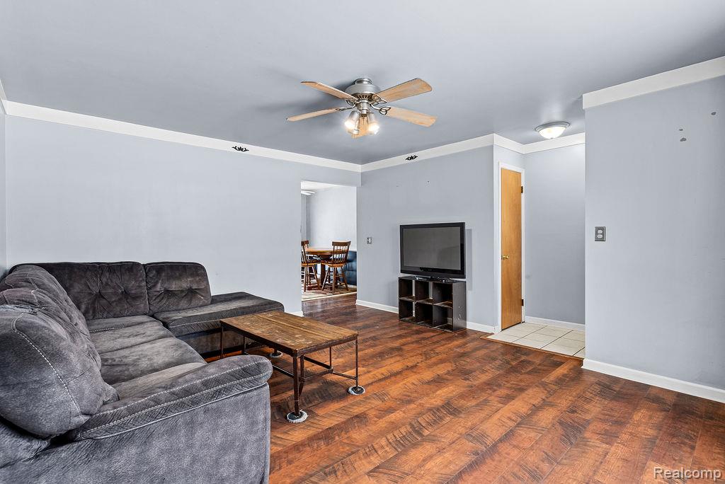 4277 Ashlawn Drive, Flint, MI 48507 — Photo 9