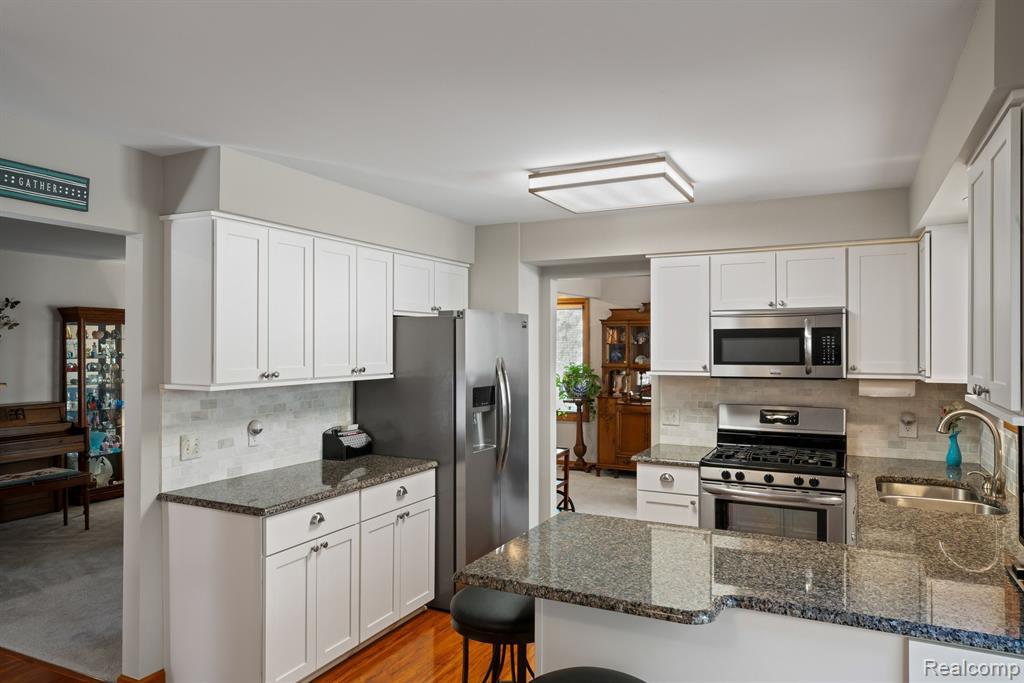 29573 Sylvan Lane, 17, Farmington Hills, MI 48334 — Photo 9