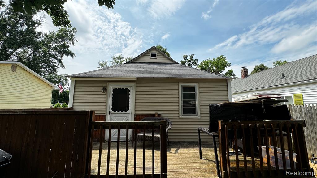 713 FRAZER Avenue, Owosso, MI 48867 — Photo 13