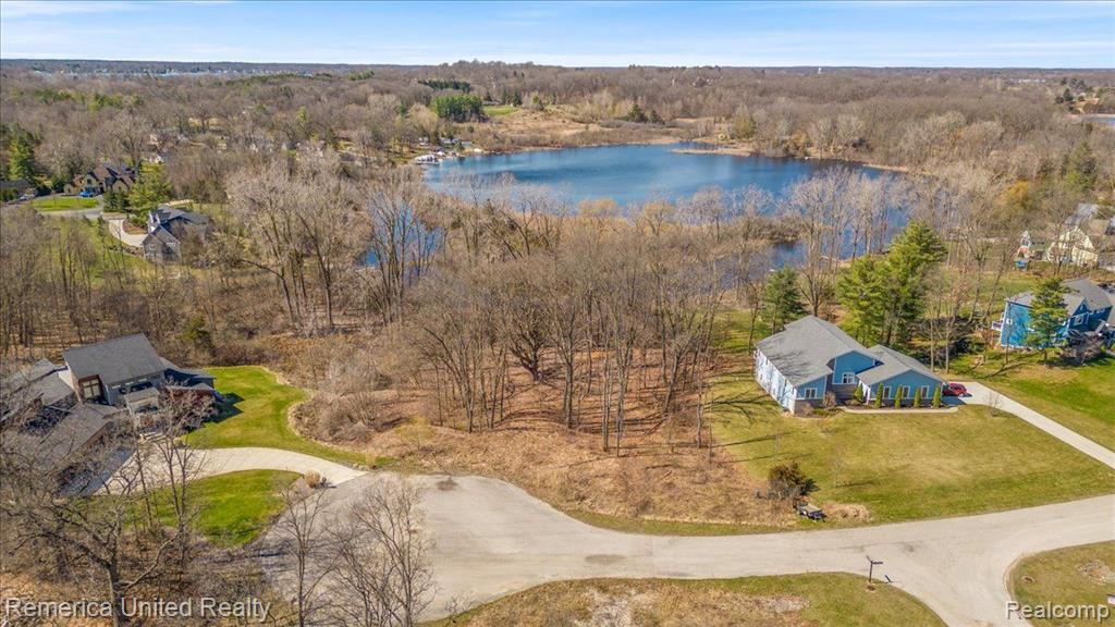 10468 Oak Shore Drive, South Lyon, MI 48178 — Photo 14