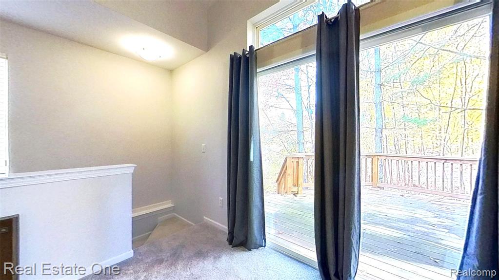 691 Chestnut Drive, Wixom, MI 48393 — Photo 37