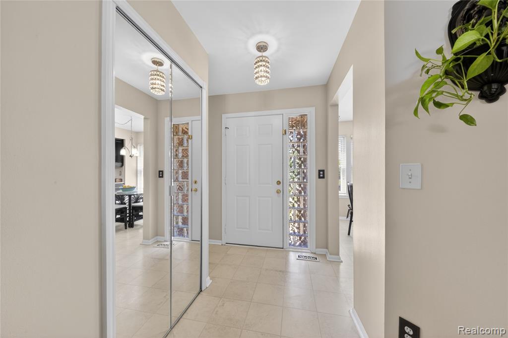 44570 Ridgefield Road, Canton, MI 48188 — Photo 4