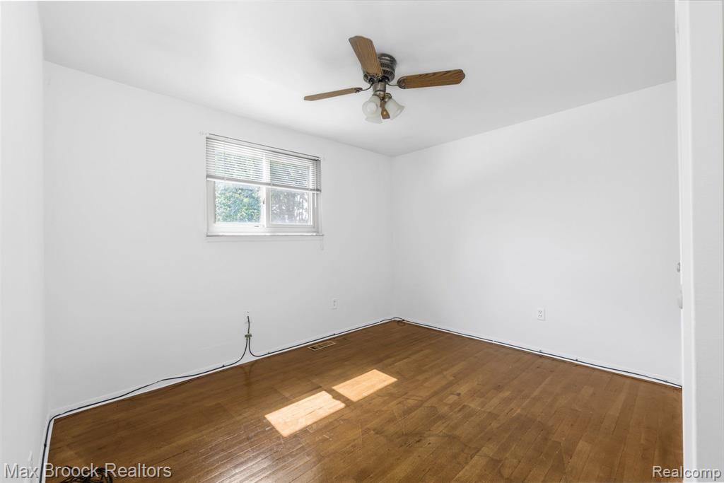 5718 Marble Drive, Troy, MI 48085 — Photo 19
