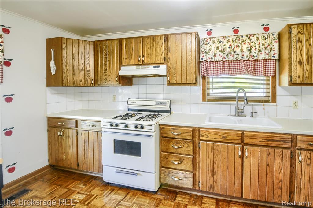 8114 WILSON Road, Otisville, MI 48463 — Photo 7