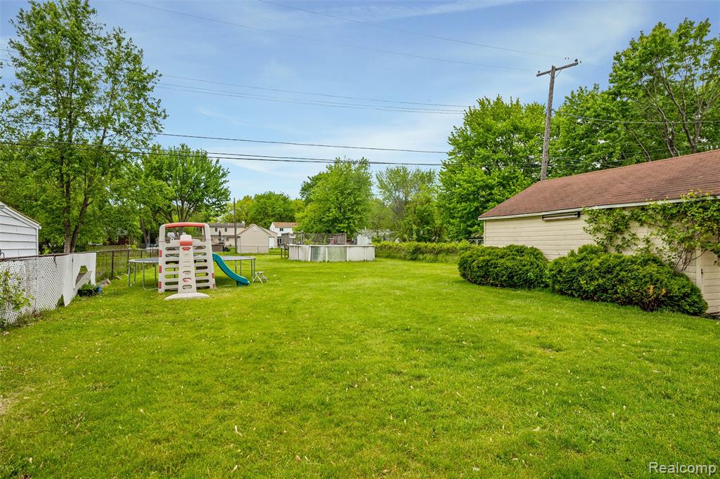 8181 Vermont Avenue, Warren, MI 48093 — Photo 31