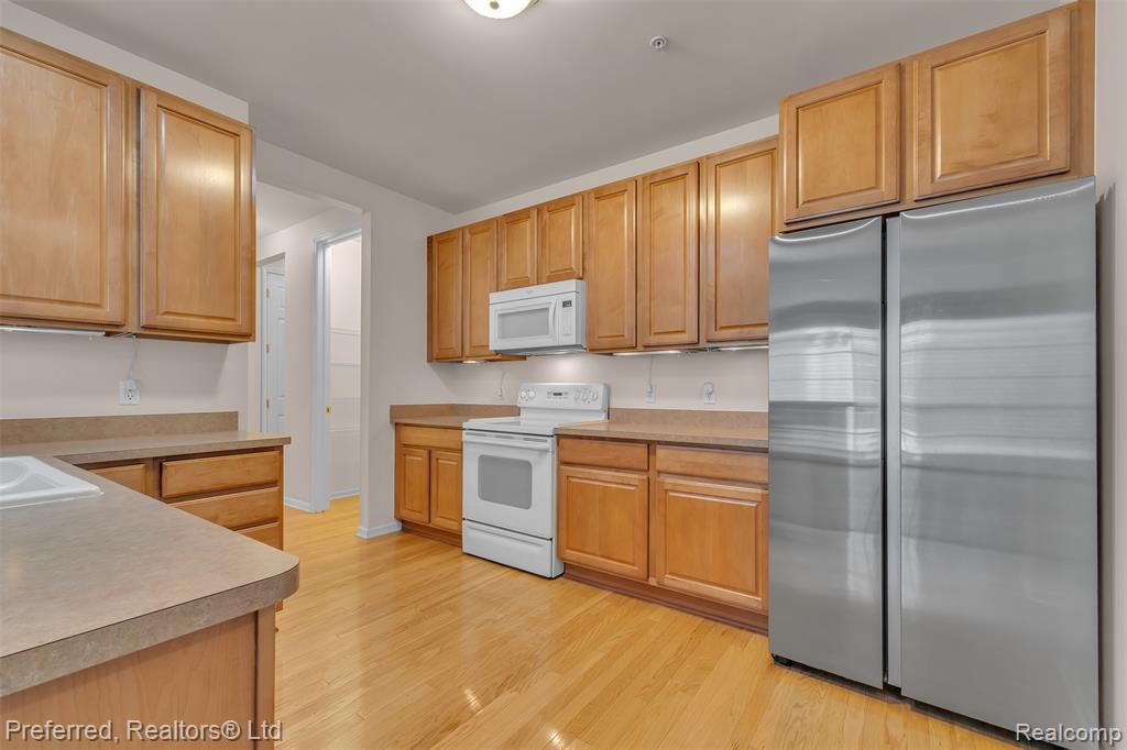 635 Constitution Street, Canton, MI 48188 — Photo 18