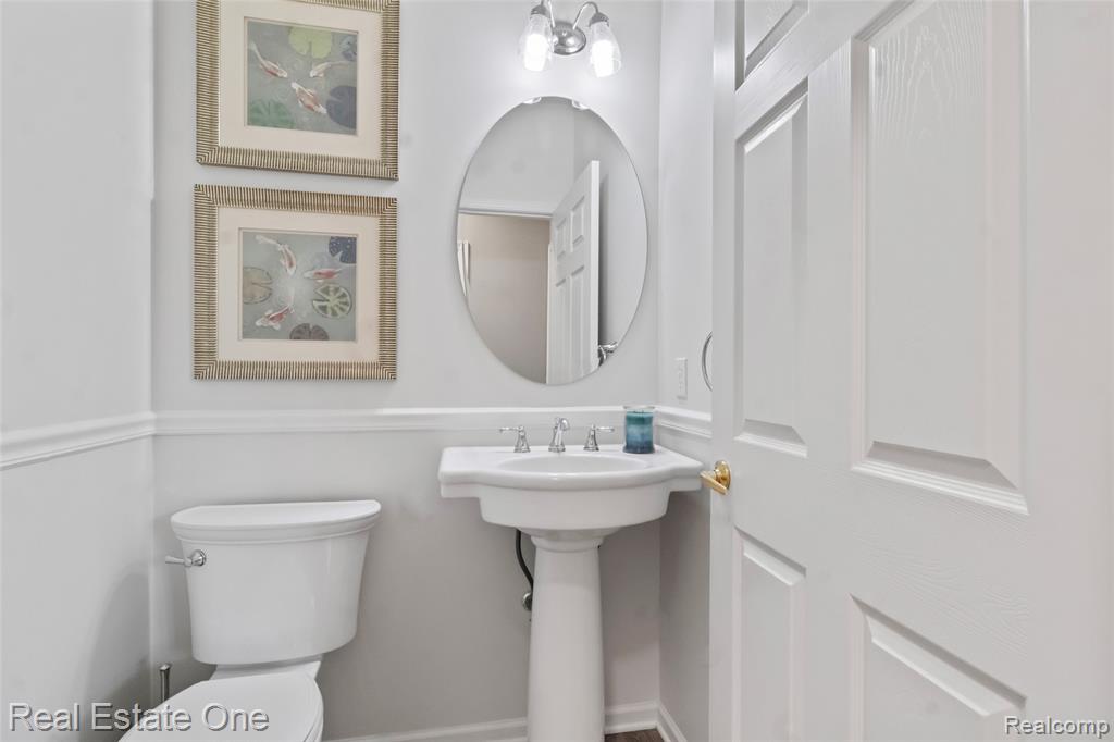 7244 Millrock Avenue, Shelby Twp, MI 48317 — Photo 28