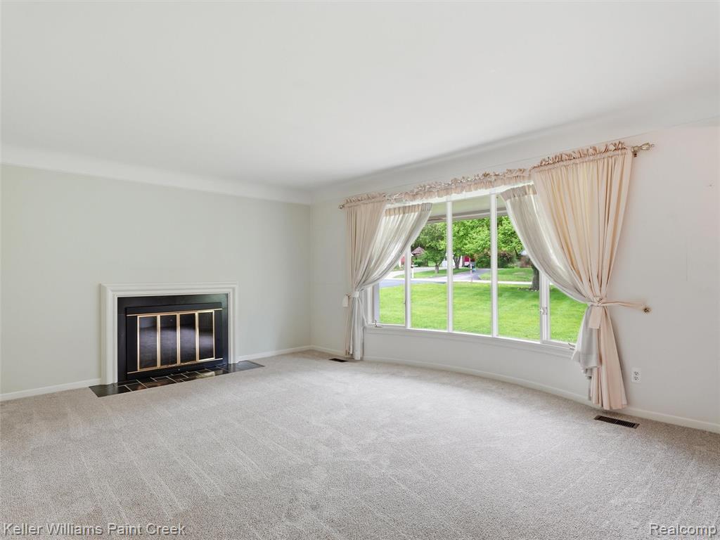 436 Broadleaf Drive, Rochester, MI 48306 — Photo 11