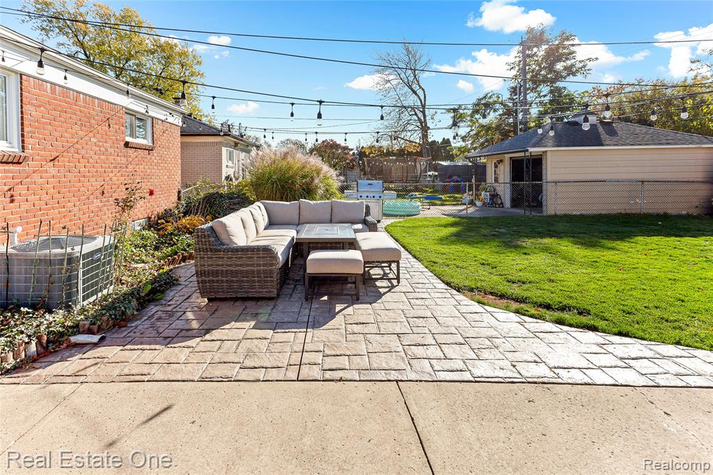 9864 Fox Avenue W, Allen Park, MI 48101 — Photo 5