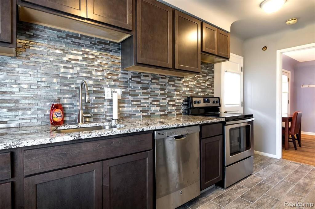 911 W 4th St, Royal Oak, MI 48067 — Photo 17