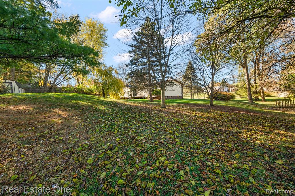 9600 Yale Avenue, Clarkston, MI 48348 — Photo 9