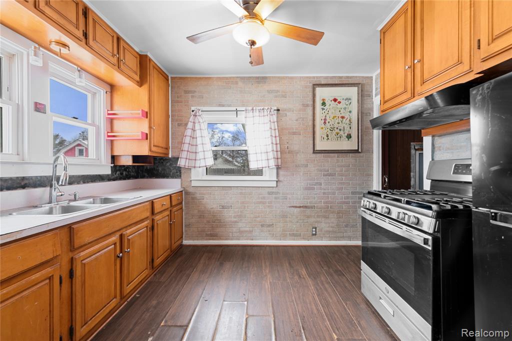 4841 Kempf Street, Waterford, MI 48329 — Photo 7