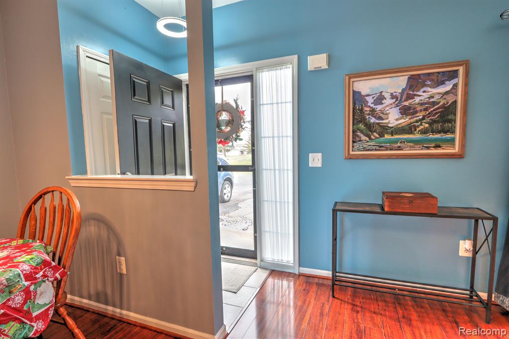 23074 FAIRLANE Boulevard, 6, Woodhaven, MI 48183 — Photo 5