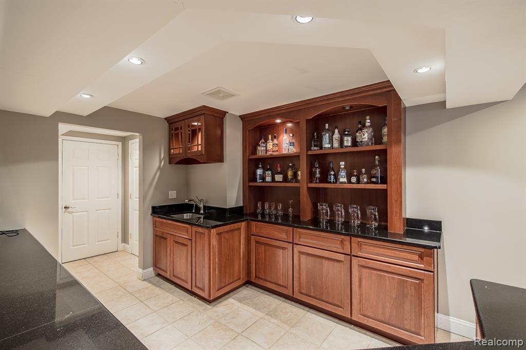 8640 Newport Drive, White Lake, MI — Photo 66