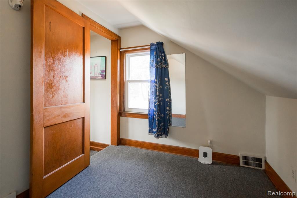 5045 Caniff Street, Hamtramck, MI 48212 — Photo 17