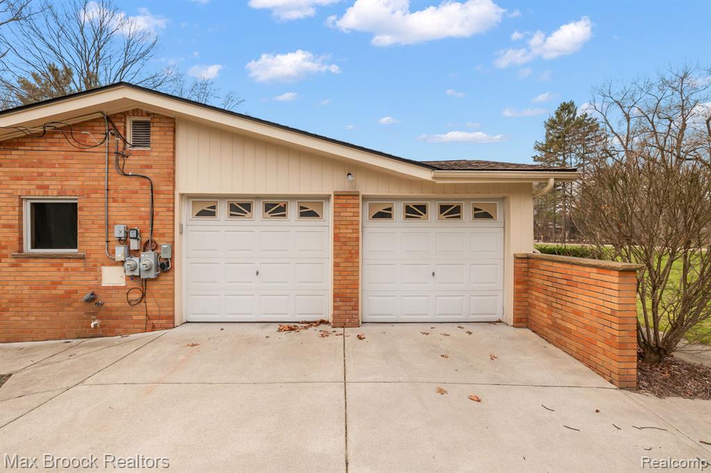 6606 VACHON Court, Bloomfield Hills, MI 48301 — Photo 26