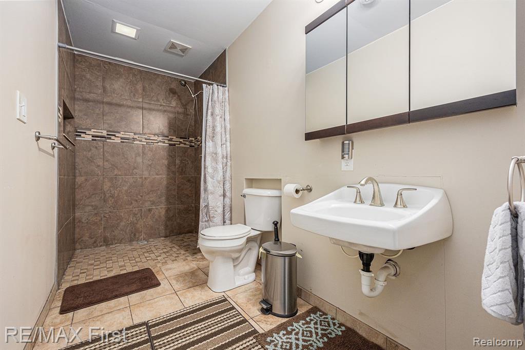 4010 PARKER Road, Fort Gratiot, MI 48059 — Photo 24