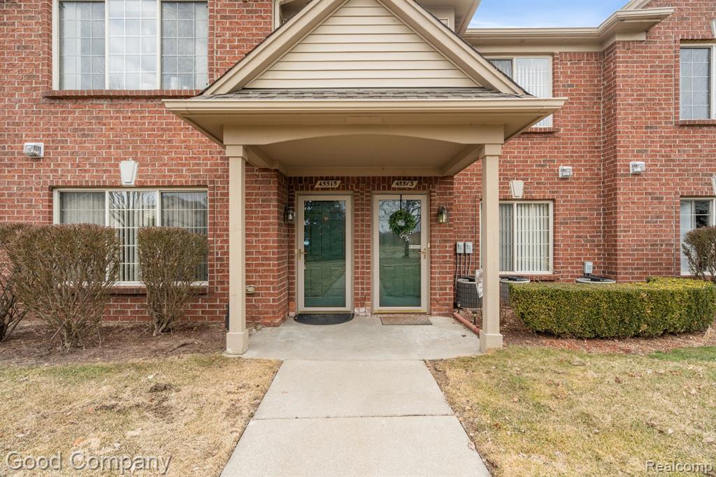 45515 Hidden View Court, Utica, MI 48315 — front exterior