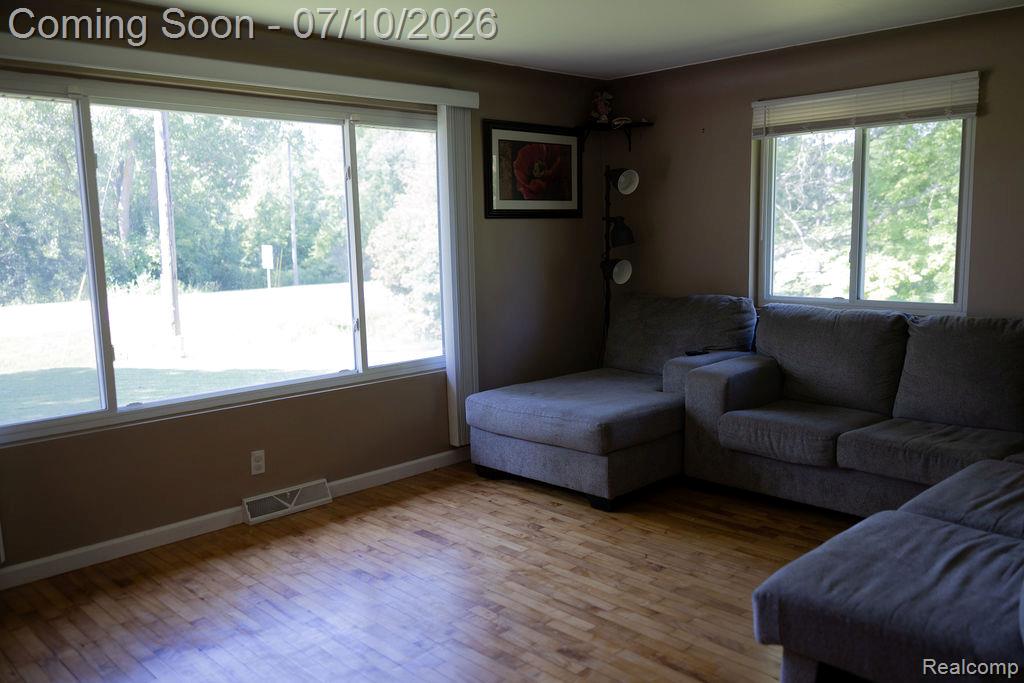 5052 Beecher Road, Flint, MI 48532 — Photo 10