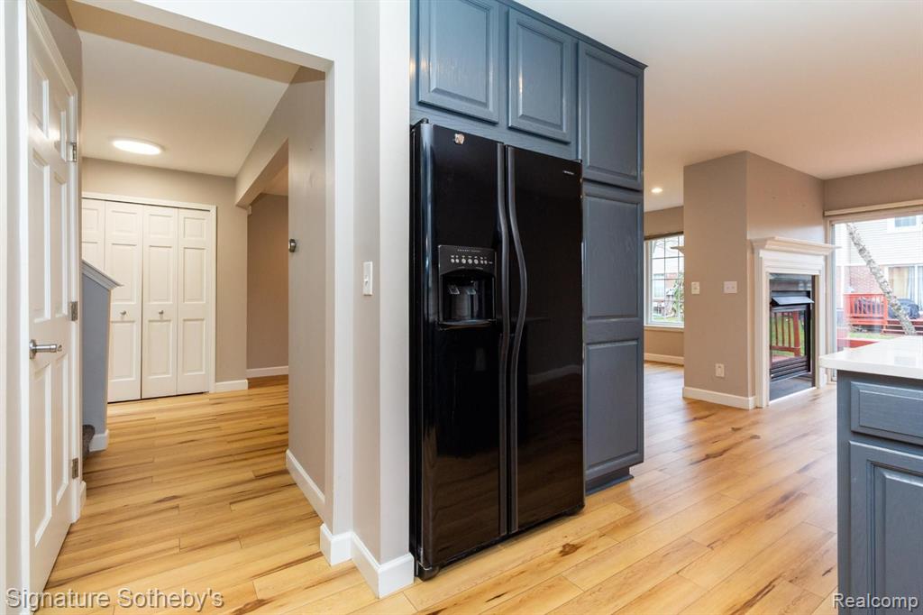 521 James Circle, Royal Oak, MI 48067 — Photo 15