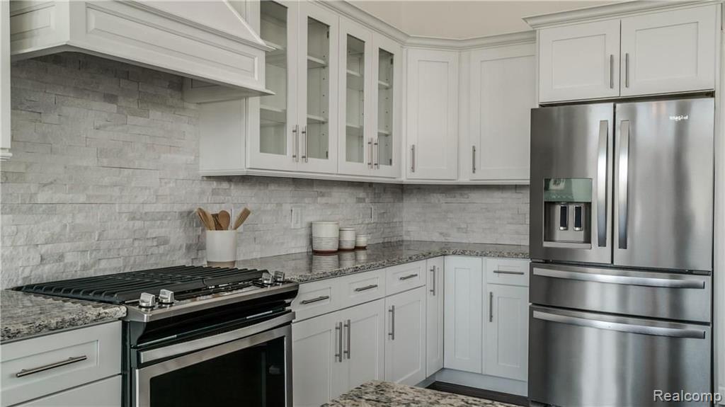 748 Eltham Court, Ann Arbor, MI 48103 — Photo 32