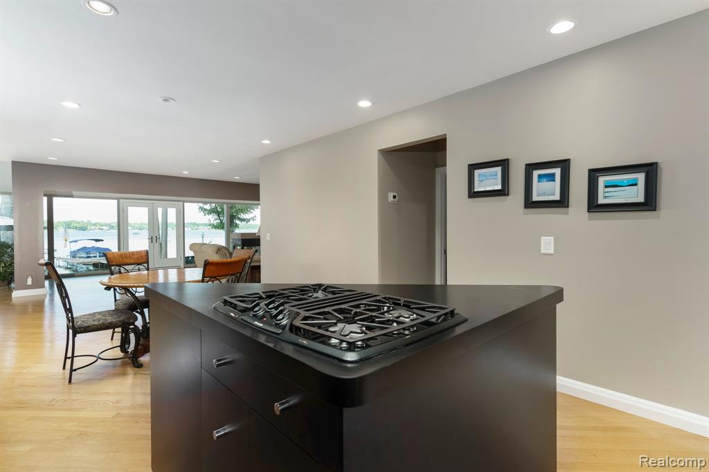 775 Lyle Drive, Waterford, MI 48327 — Photo 18