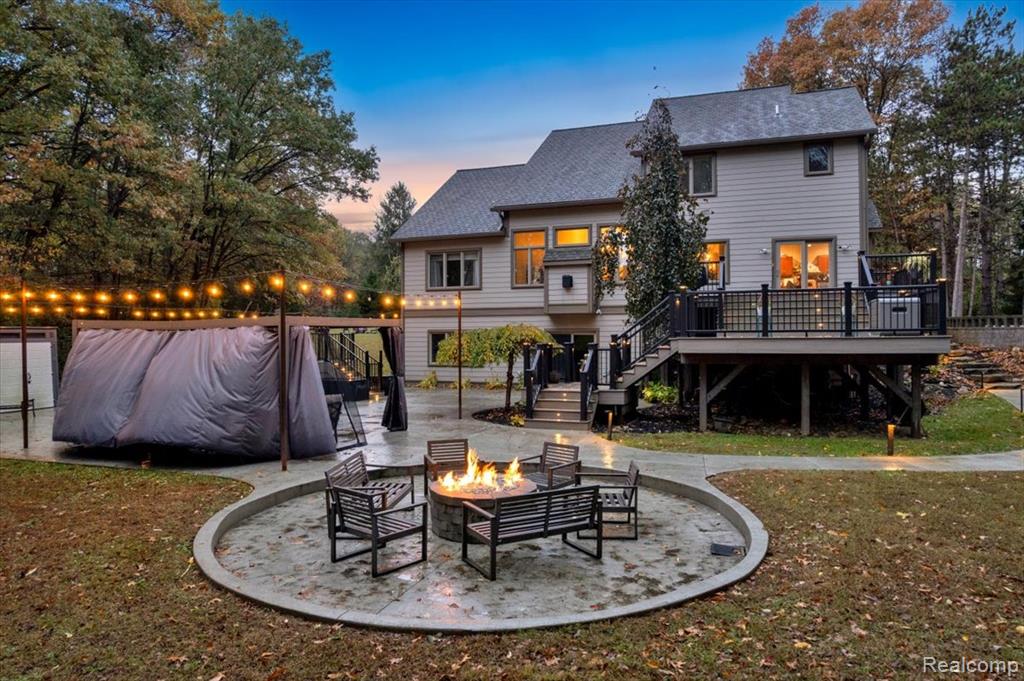 90 Creekwood Drive, Lake Orion, MI 48362 — Photo 4